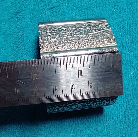 Textured Silver Wide Large Cuff Bracelet vintage - Picture 2 of 7